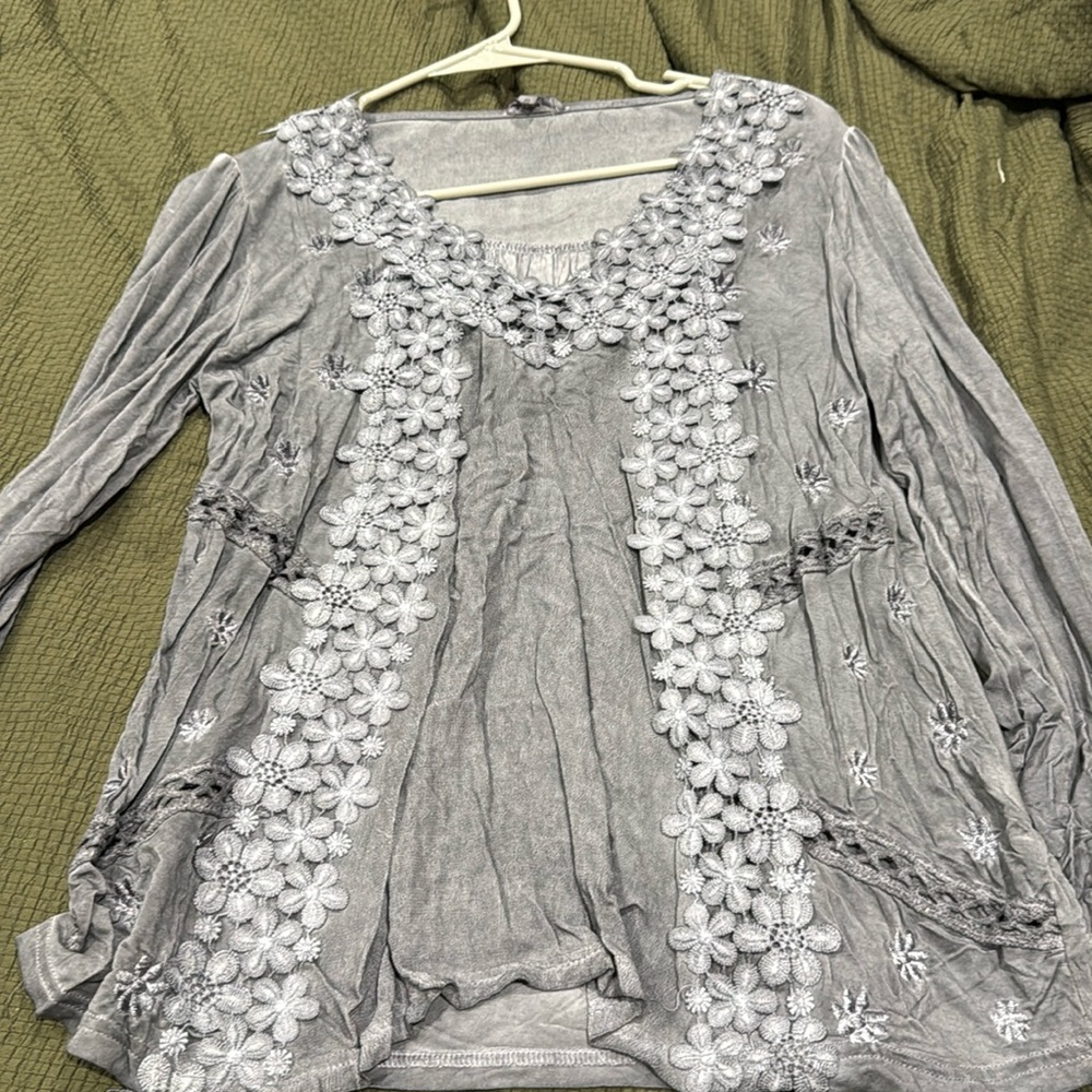Floral embroidered top